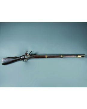 537-Fusil de chispa espanol para Infantería de Marina. modelo 1815. Completo y excelentemente conserado. En la llave lleva la marca M. ARANA.