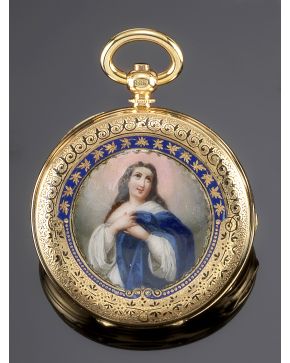 1244-RELOJ DE BOLSILLO SABONETA CON DELICADO ESMALTE DE LA INMACULADA Y ANGELOTE. PP. S.XIX. CAJA EN ORO AMARILLO DE 18K. Nº 5766 AL IGUAL QUE EL GUARDAP