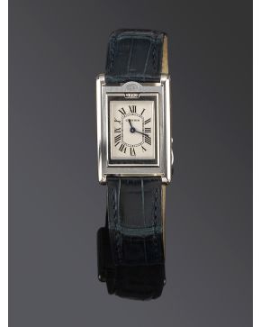 1268-CARTIER MODELO TANK BASCULANTE. RELOJ DE COLECCIÓN PARA SEÑORA. CAJA EN ACERO Nº 23411CD. Esfera gris con numeración romana y agujas en esmalte az