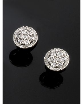 250-ELEGANTES PENDIENTES ROSETONES DE BRILLANTES. que suman un total de 0.40 ct. aprox. Sobre una montura de oro blanco de 18k.