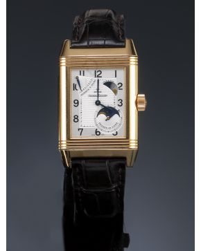 1061-RELOJ REVERSIBLE JAEGER LE COULTRE CON CAJA DE ORO ROSA Y CORREA DE CUERO.