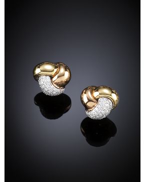 323-PENDIENTES DE NUDO DE CHISPITAS DE BRILLANTES Y ORO AMARILLO Y ROSA. Peso de los brillantes 0.42ct.