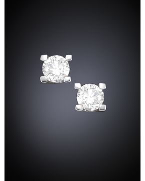 420-PENDIENTES DE BRILLANTES DE 1 CT.APROX. Montura de oro blanco de 18 k.