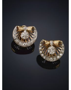 131-PENDIENTES ANTIGUOS ESTILO CHEVALIER DE DIAMANTES. sobre montura en oro rosa de 14k.