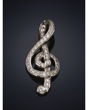 549-COLGANTE NOTA MUSICAL DE BRILLANTES DE 0.55 CT APROX.. Montura en oro blanco de 18k.