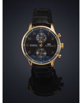 842-IWC MODELO PORTUGUÉS CHRONOGRAPH. REF 371482. Reloj de pulsera para caballero. Caja en oro rosa 40.9 mm y correa de piel negra. Movimiento automátic