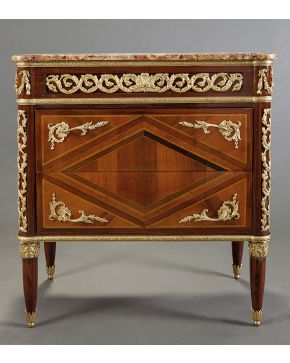 957-Demi commode estilo Luis XVI a la manera de Jean-Francois Leleu. París. c. 1880.