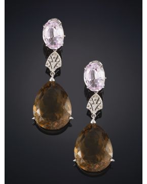 640-FAVORECEDORES PENDIENTES DE TOPACIOS. TALLA FUMÉ. BRILLANTES Y ROSA DE FRANCIA. Sobre una montura de garras en oro blanco de 18k.