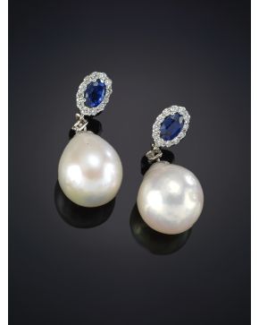 643-ELEGANTES PENDIENTES DE BRILLANTES. ZAFIROS Y PERLAS AUSTRALIANAS con montura en oro blanco de 18K.