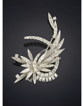 895-ELEGANTE BROCHE LAZADA DE BRILLANTES Y DIAMANTES TALLA TRAPECIO. DE GRAN CALIDAD. Sobre una montura de oro blanco de 18k.