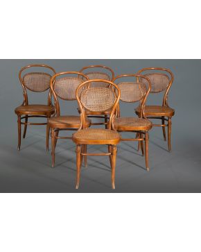 1150-Lote de 6 sillas estilo Thonet.