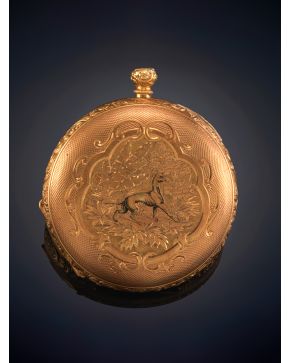 702-RELOJ DE BOLSILLO SABONETA. CAJA EN ORO ROSA DE 18K CON ESCENAS ECUESTRES. Sin corona, precisa ajuste. 