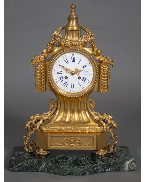 848-Reloj de sobremesa. Francia. c. 1880.