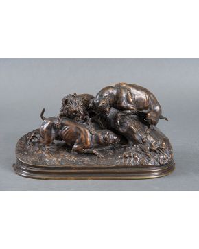 1152-PIERRE JULES MENÉ (1810-1879) “Agarre” Grupo en bronce pavonado. Firmado.  Medidas: 20x20x40 cm.