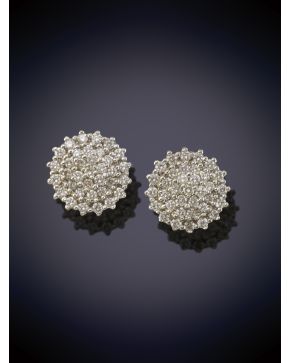 560-EXQUISITOS PENDIENTES ROSETÓN DE BRILLANTES DE 1,55CTS sobre una montura de oro blanco de 18K. 