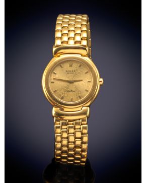 914-ROLEX" MODELO "CELLINI" REF 6621. RELOJ DE PULSERA PARA SEÑORA. CAJA Y BRAZALETE EN ORO AMARILLO DE 18K. MOVIMIENTO SUIZO DE CUARZO. Esf