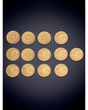 1040-LOTE DE 13 MONEDAS ARRAS, 2 PESOS Y MEDIO MEXICANOS, en oro amarillo de 18K.