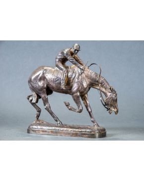 551-JOHN WILLIS GOOD (1845 - 1879) "Jockey" Escultura en bronce plateado. Firmado y con marcas: "ELKINGTON & CO". Presenta faltas.  Medidas: 30 x 30 c