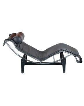 184-AFTER LE CORBUSIER (La Chaux-de-Fonds, Suiza 1887-Roquebrune-Cap-Martin 1965) Chaise Longue LC4" (réplica) Estructura ajustable de acero cromado y