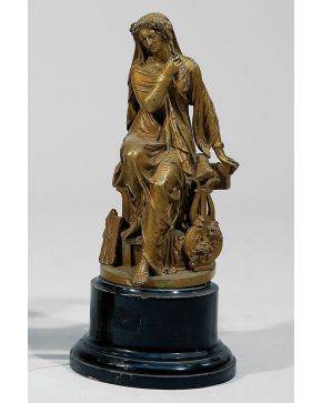 2173-Alegoría de la música", figura en bronce dorado de Escuela Francesa ffs. sig XIX, firmada R. MARSE. Sobre peana de 