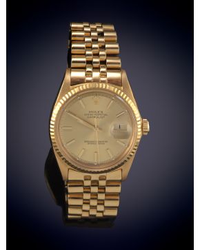 1010-ROLEX OYSTER PERPETUAL DATEJUST"" RELOJ DE PULSERA REF 1601. CAJA Y BRAZALETE EN ORO AMARILLO DE 18K, nº 2484662. MOVIMIENTO AUTOMÁTICO.