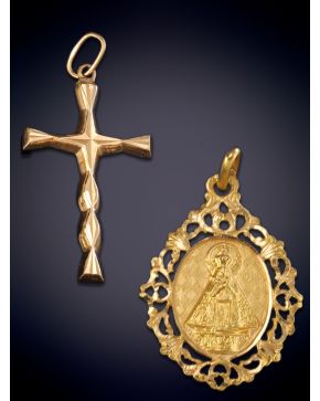 408-LOTE EN ORO AMARILLO DE 18K FORMADO POR MEDALLA DE LA VIRGEN Y DOS CRUCES. 