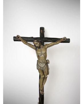 2287-Cristo crucificado", escultura en madera tallada y  policromada S. XVIII. Altura: 66 cms"