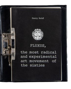 236-HARRY RUHÉ. FLUXUS. The most radical and experimental art movement of the sixties"". 1979. Libro-carpeta de anillas voluminoso. Ed. A, Am