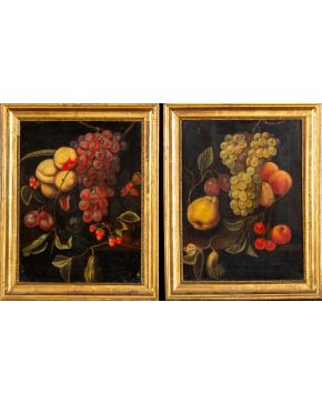 2511-ESCUELA ESPAÑOLA, SS. XIX-XX “Pareja de bodegones de frutas”. Óleo sobre lienzo. Medidas: 36’5 x 28 cm cada uno.