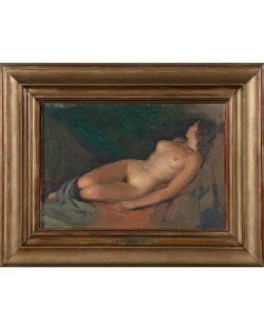 376-RAFAEL GONZÁLEZ SÁENZ (Huelva 1903-1962) Desnudo"" Oleo sobre lienzo Medidas: 24 x 34,5 cm.""