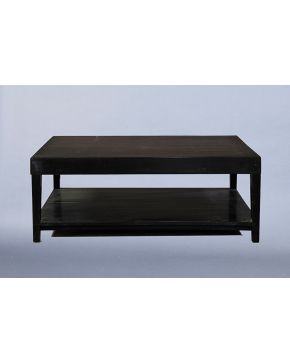 2369-Mesa de centro moderna en madera lacada en negro. Medidas: 50x85x130 cm.